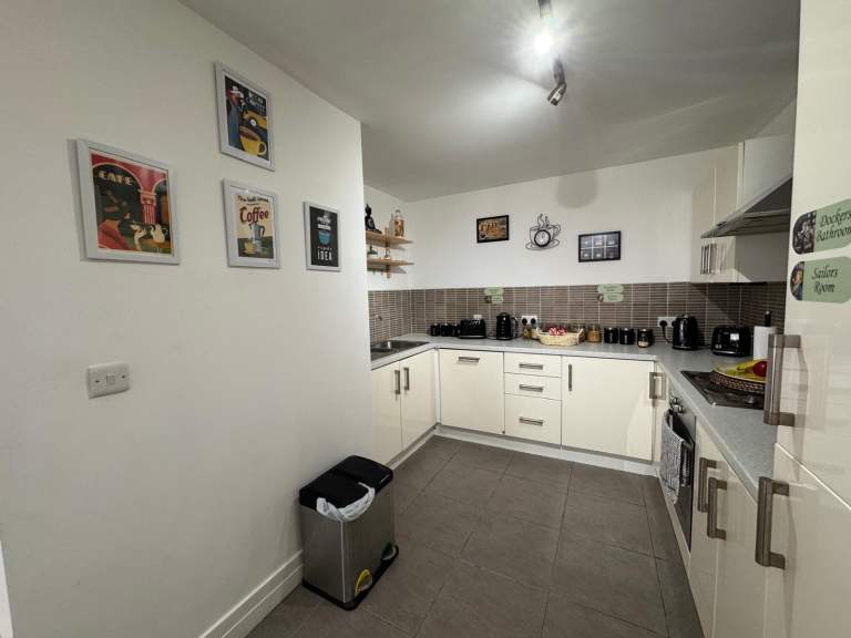 MODERN CITY CENTRE 2 BED APARTMENT DECEMBER TO FEBRUARY